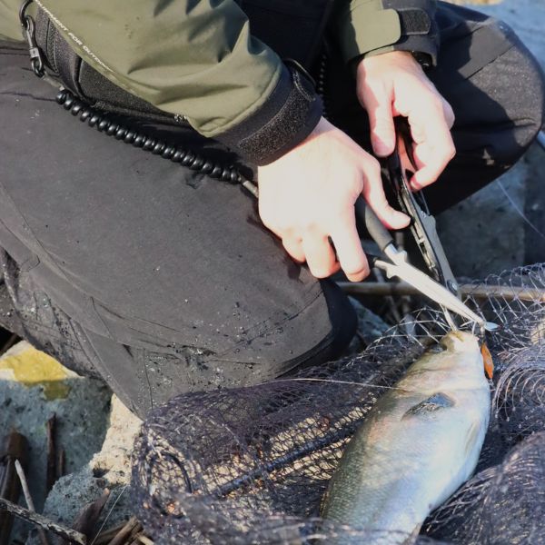 ニーガードウォームパンツ