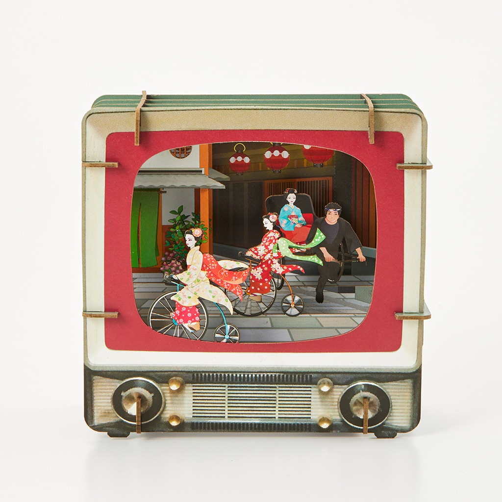 ＜レトロテレビ小＞舞妓自転車