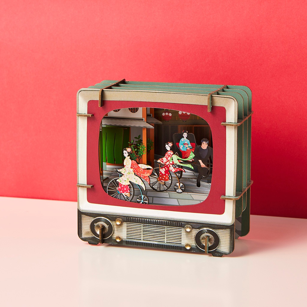 ＜レトロテレビ小＞舞妓自転車