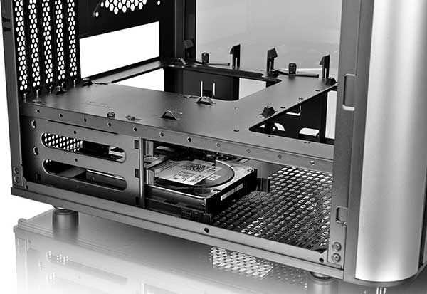 Thermaltake LEVEL 20 VT 4面強化ガラスパネル搭載 20周年記念