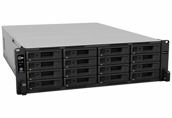 ファイルサーバーなどになります。Synology NAS DS218 4TB + 500GB HDD