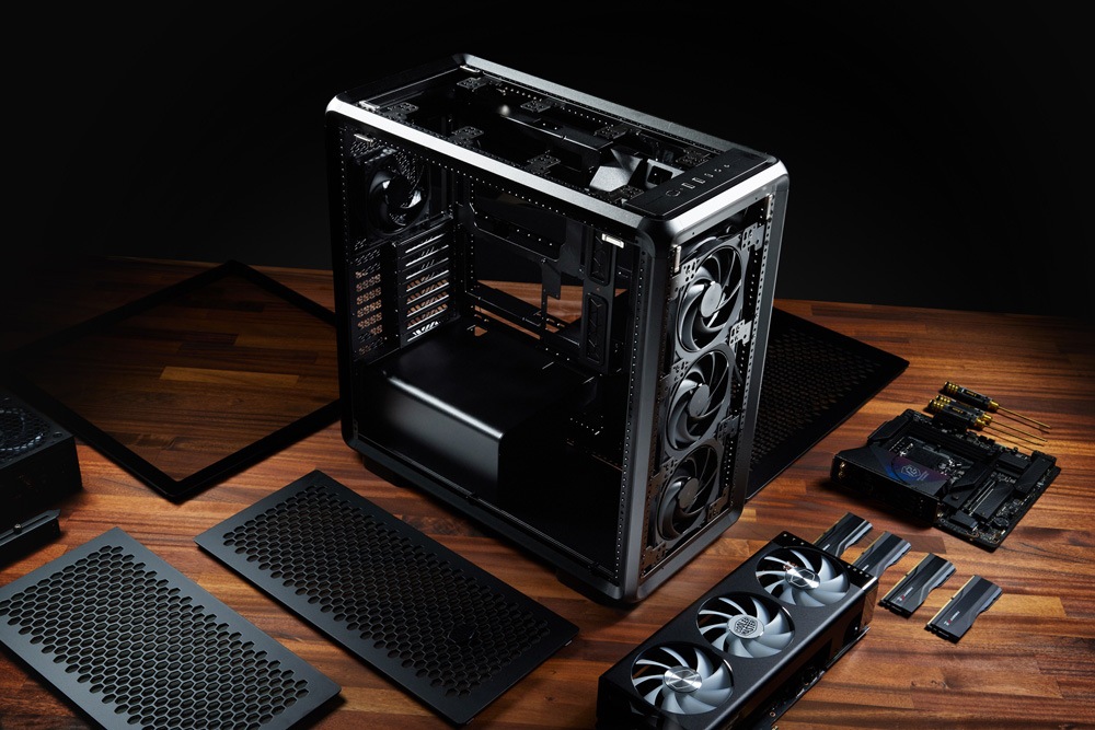 アウトレット特価・新品】Cooler Master MasterFrame 600 Black