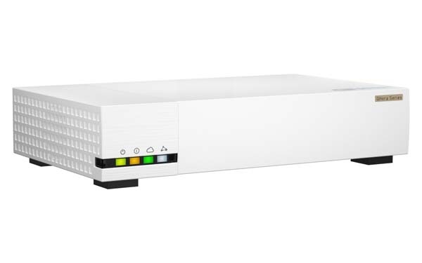 QNAP QHora-322 3ポート10GbE SD-WAN ルーター｜QHora-322通販｜PC4U