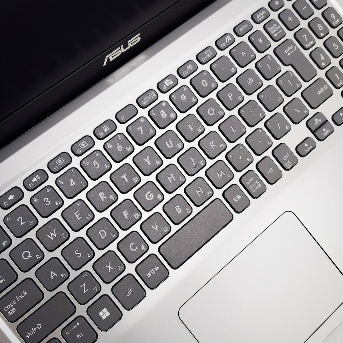 中古 VivoBook X515J ASUS ノートパソコン Corei7 1065G7/20GB