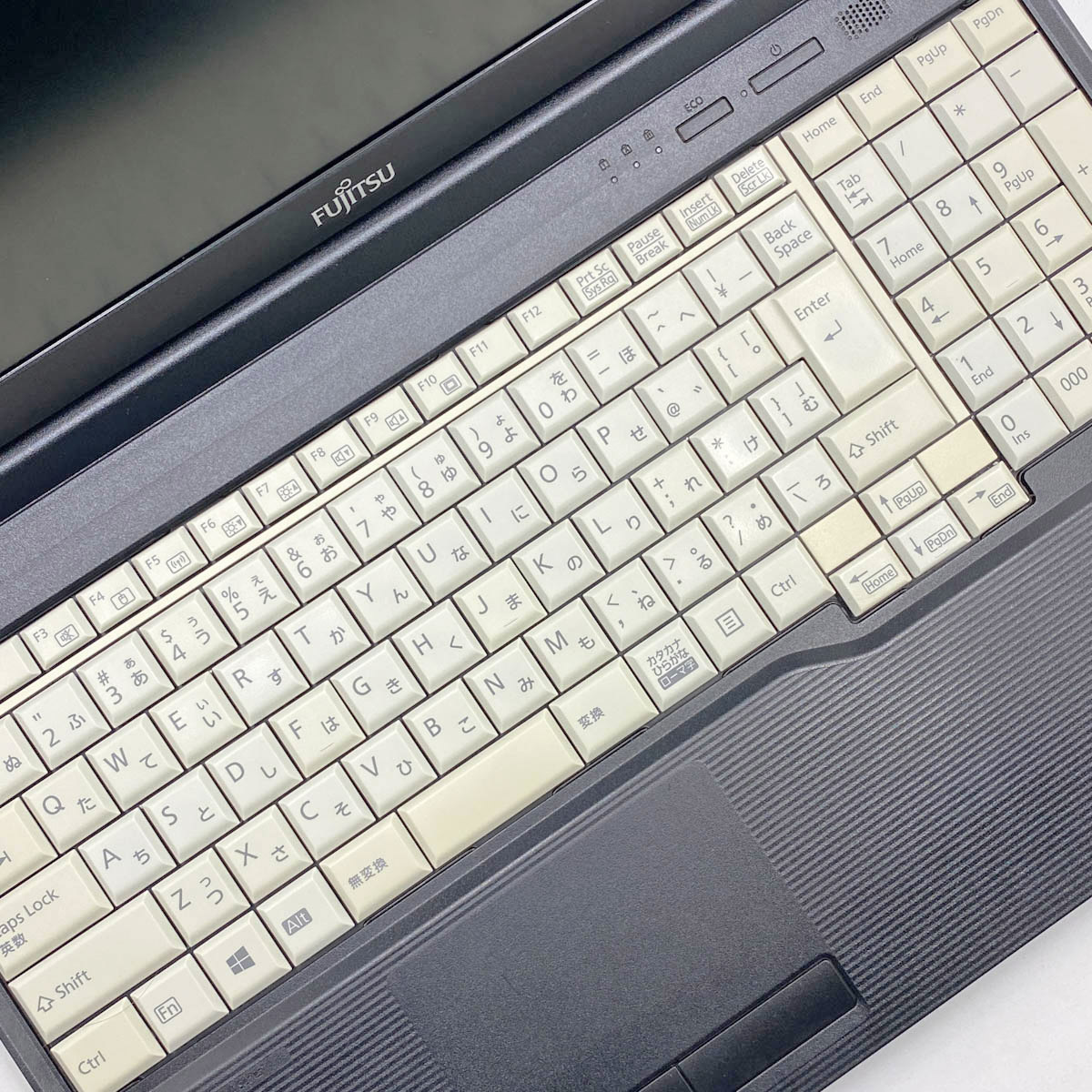 中古 LIFEBOOK A579/B 富士通 ノートパソコン Corei5 8365U/8GB