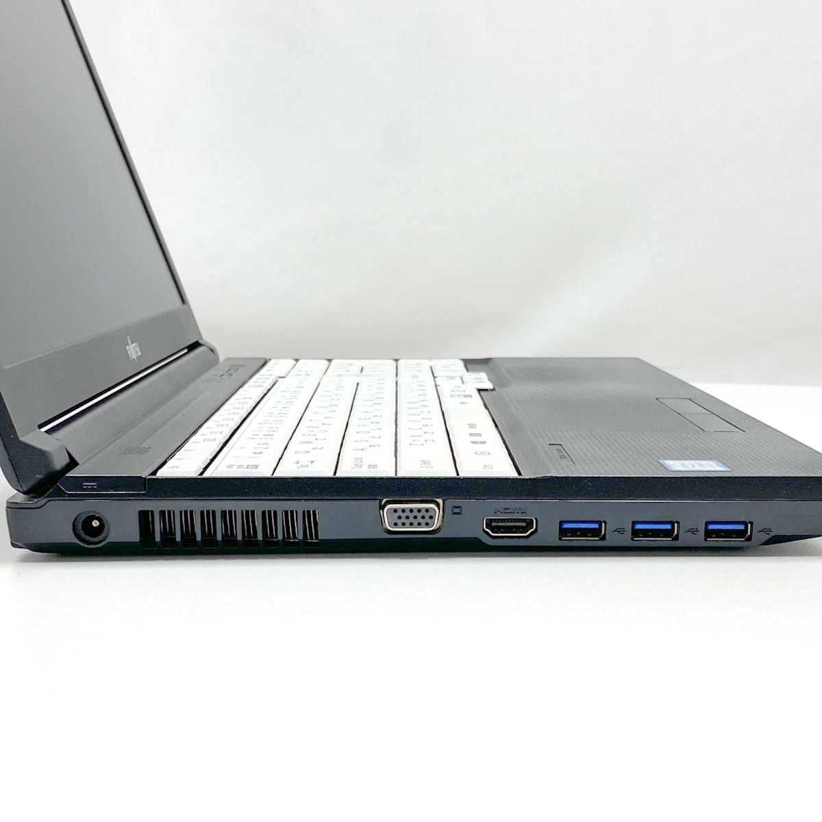 中古 LIFEBOOK A579/BX 富士通 ノートパソコン Corei5 8265U/16GB