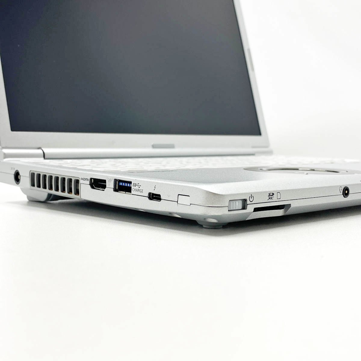 パナソニック 中古ノートPC SV1RDLKS SSD 無線 カメラ 即使用 中古 レッツノート Let's note CF-SV1RDLKS Panasonic ノートパソコン