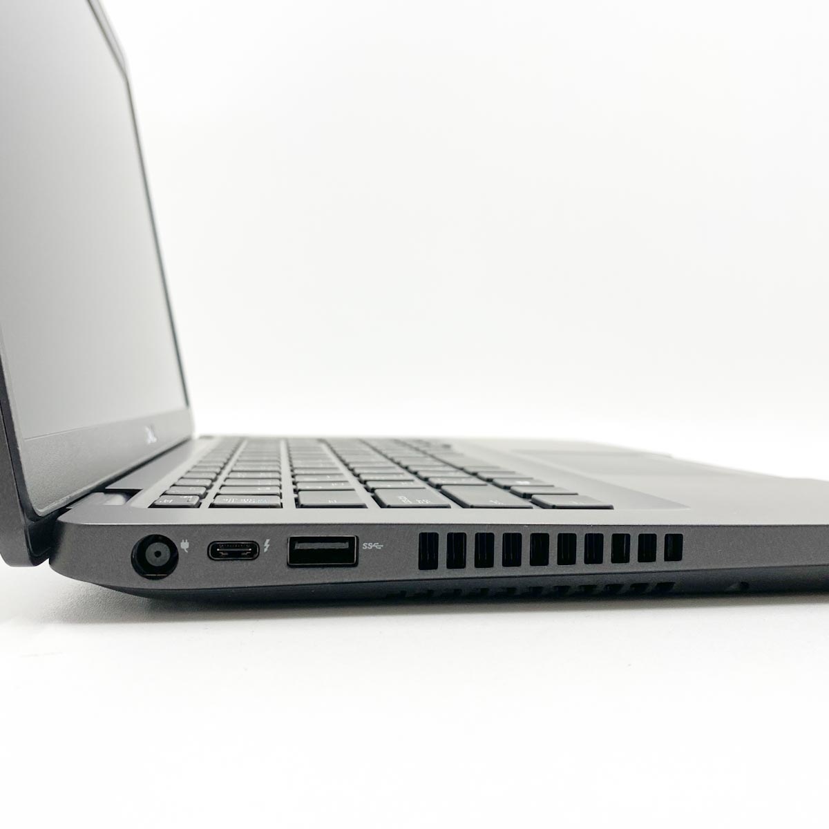 中古 Latitude 5401 DELL ノートパソコン Corei7 9850H/16GB/SSD256GB 中古 Latitude 5401 DELL ノートパソコン Corei7 9850H/16GB/SSD256GB
