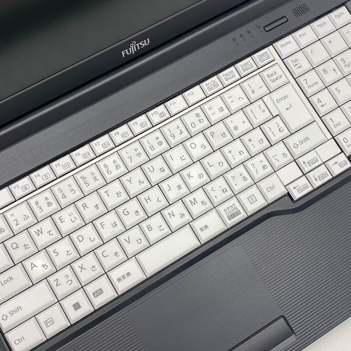 中古 LIFEBOOK A5512/KX 富士通 ノートパソコン Corei5 1235U/16GB