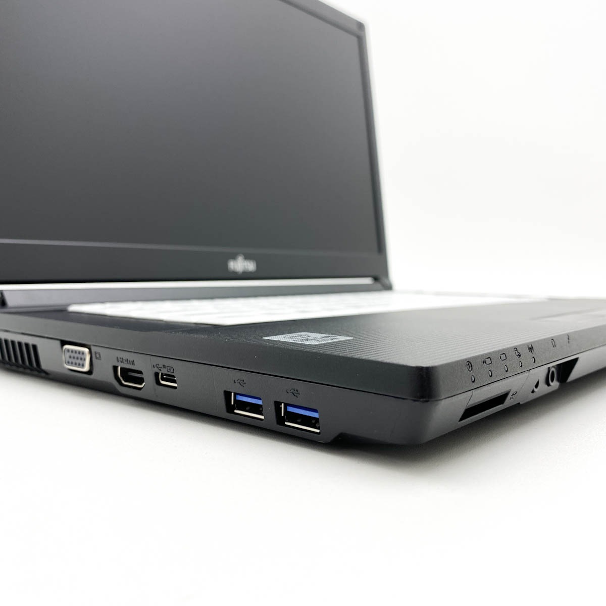 中古 LIFEBOOK A7510/D 富士通 ノートパソコン Corei7 10610U/16GB