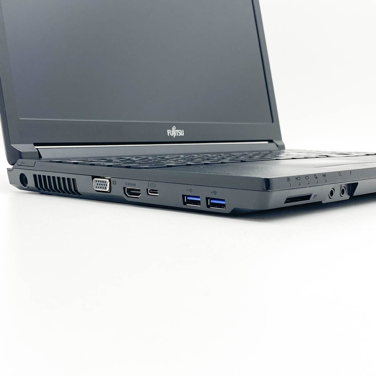 中古 LIFEBOOK A7511/G 富士通 ノートパソコン Corei7 1185G7/16GB