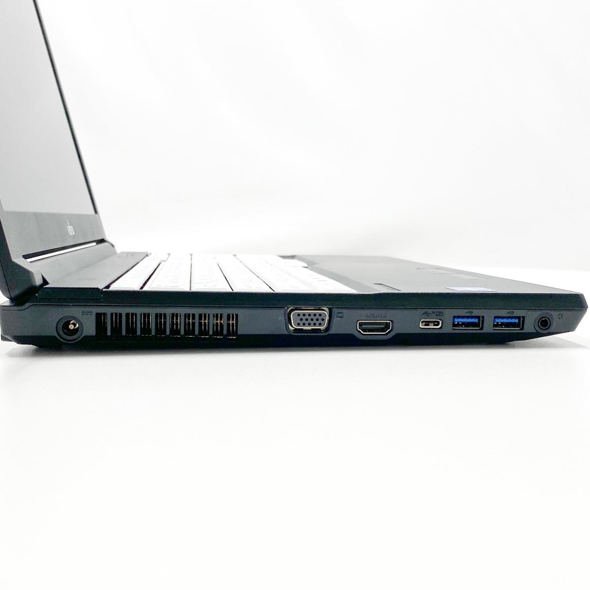 中古 LIFEBOOK A5512/KX 富士通 ノートパソコン Corei5 1235U/16GB