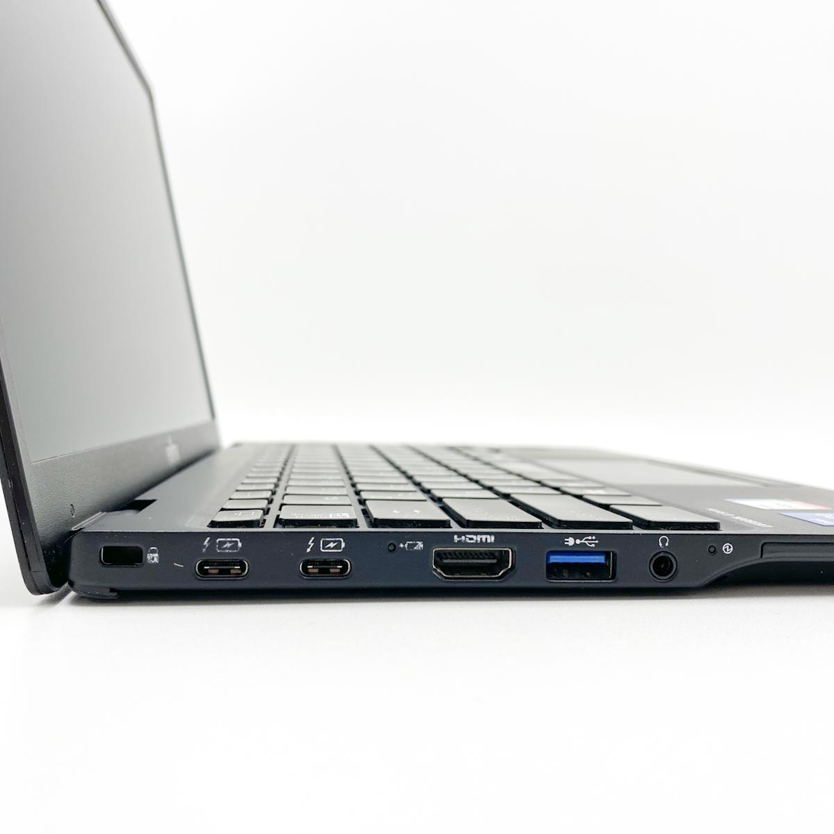 中古 LIFEBOOK U9311/F 富士通 ノートパソコン Corei7 1185G7/16GB