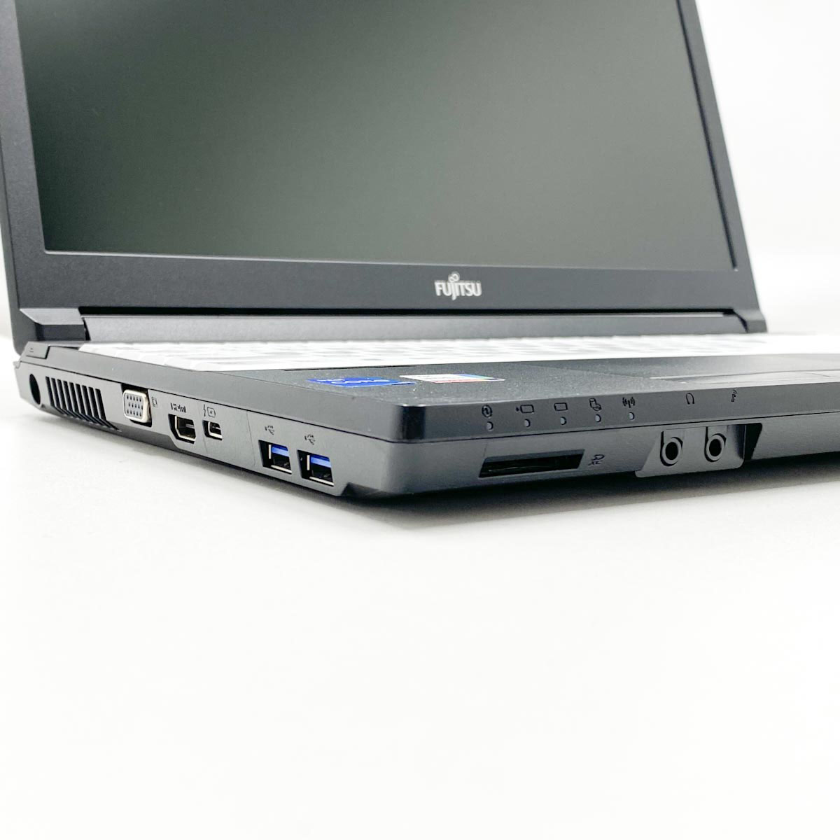 中古 LIFEBOOK A7511/G 富士通 ノートパソコン Corei5 1145G7/16GB