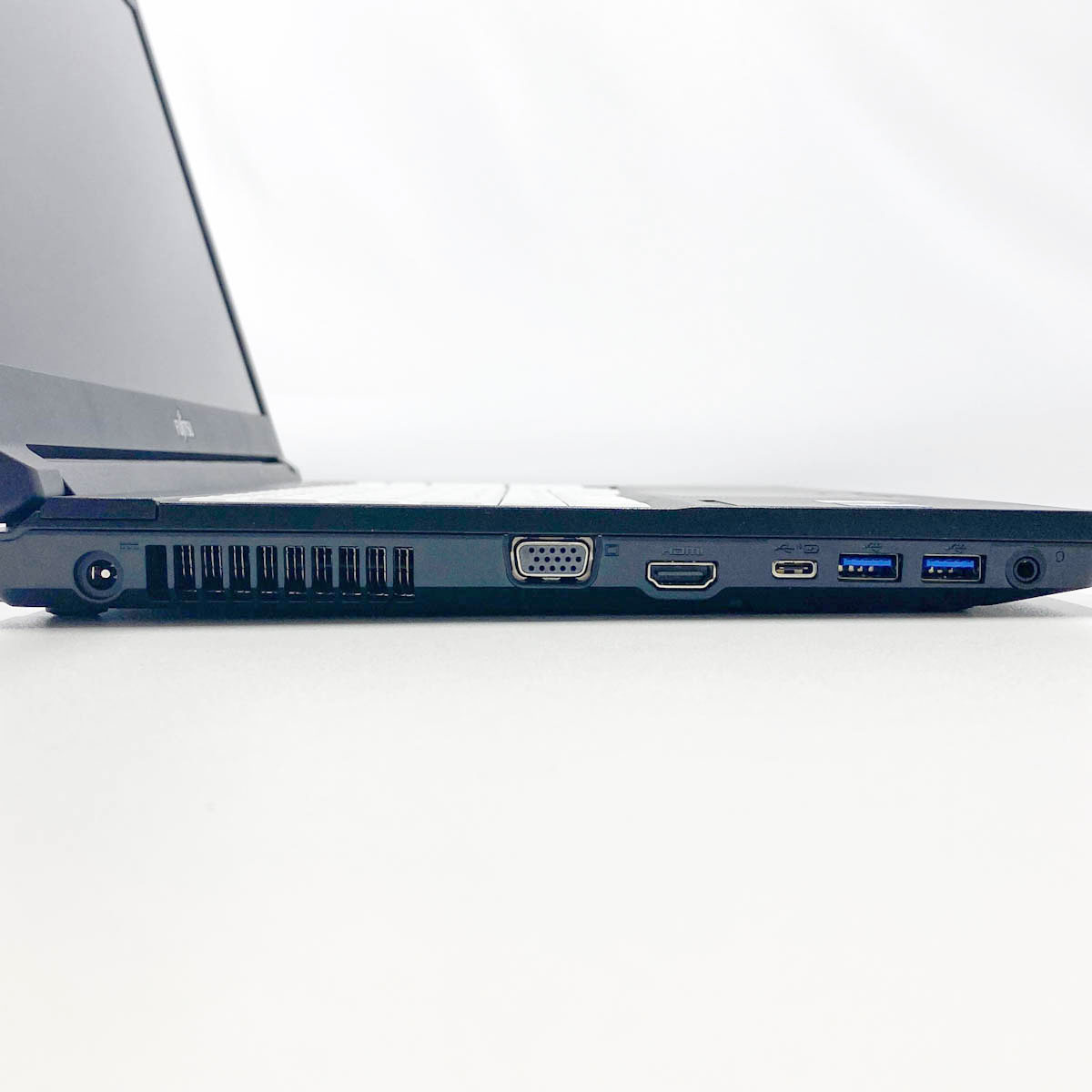 中古 LIFEBOOK A5513/NX 富士通 ノートパソコン Corei5 1235U/16GB