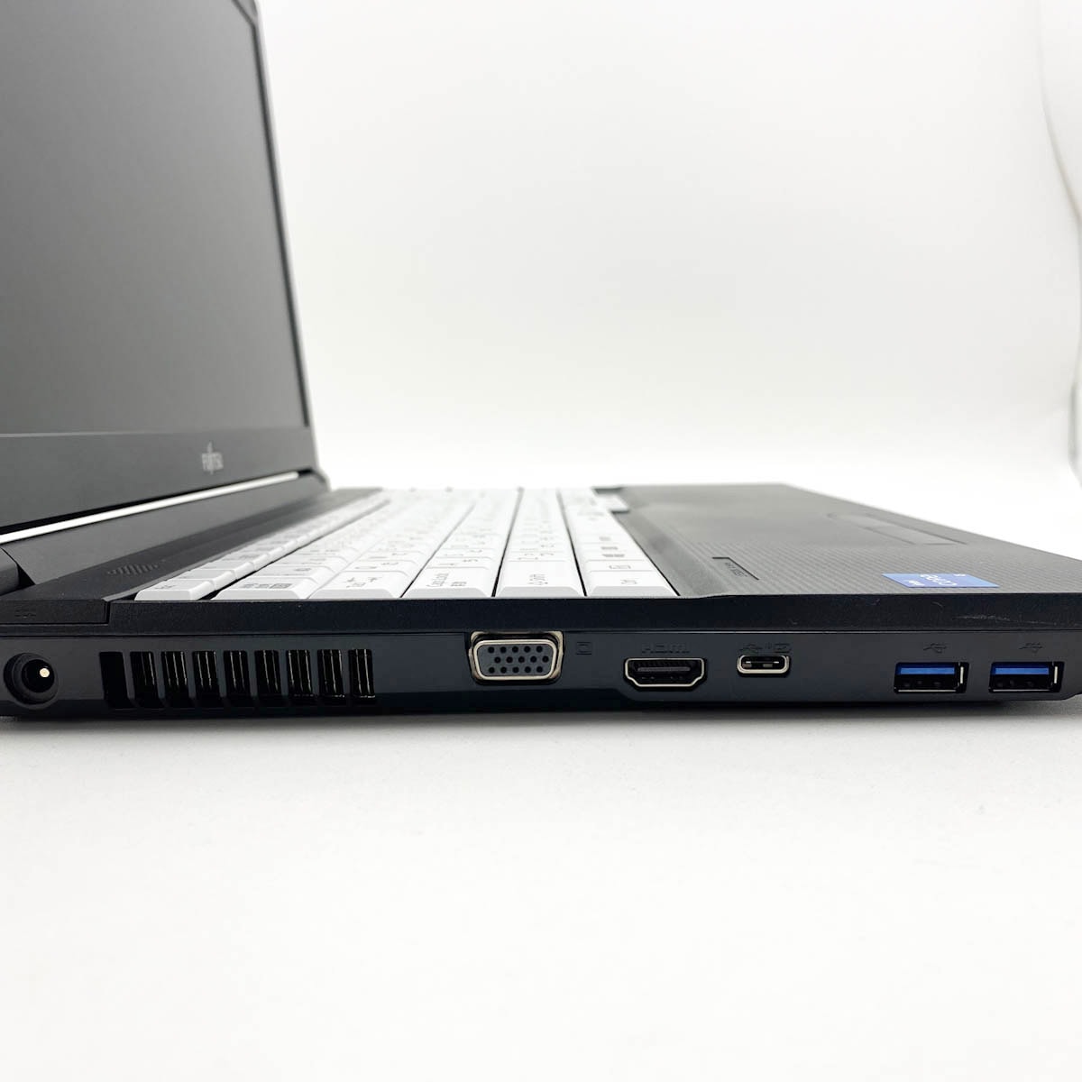 中古 LIFEBOOK A5511/G 富士通 ノートパソコン Corei5 1145G7/16GB