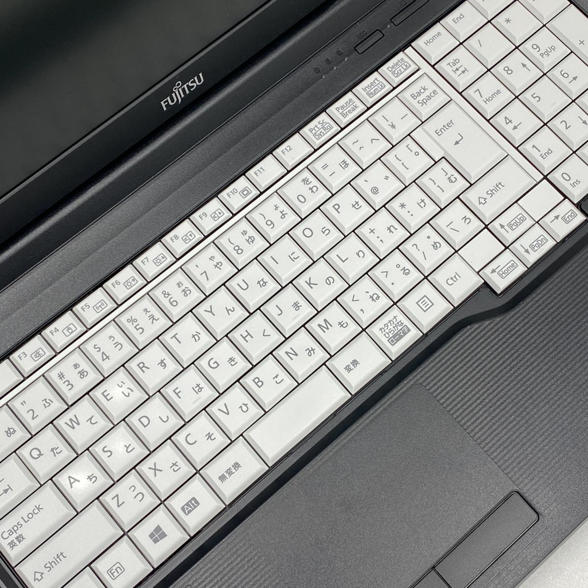 中古 LIFEBOOK A579/CX 富士通 ノートパソコン Corei5 8265U/8GB