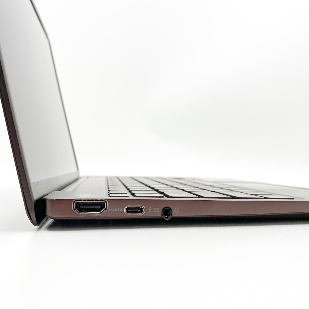 中古 LIFEBOOK FMVC75G3M 富士通 ノートパソコン Corei5 1240P/8GB