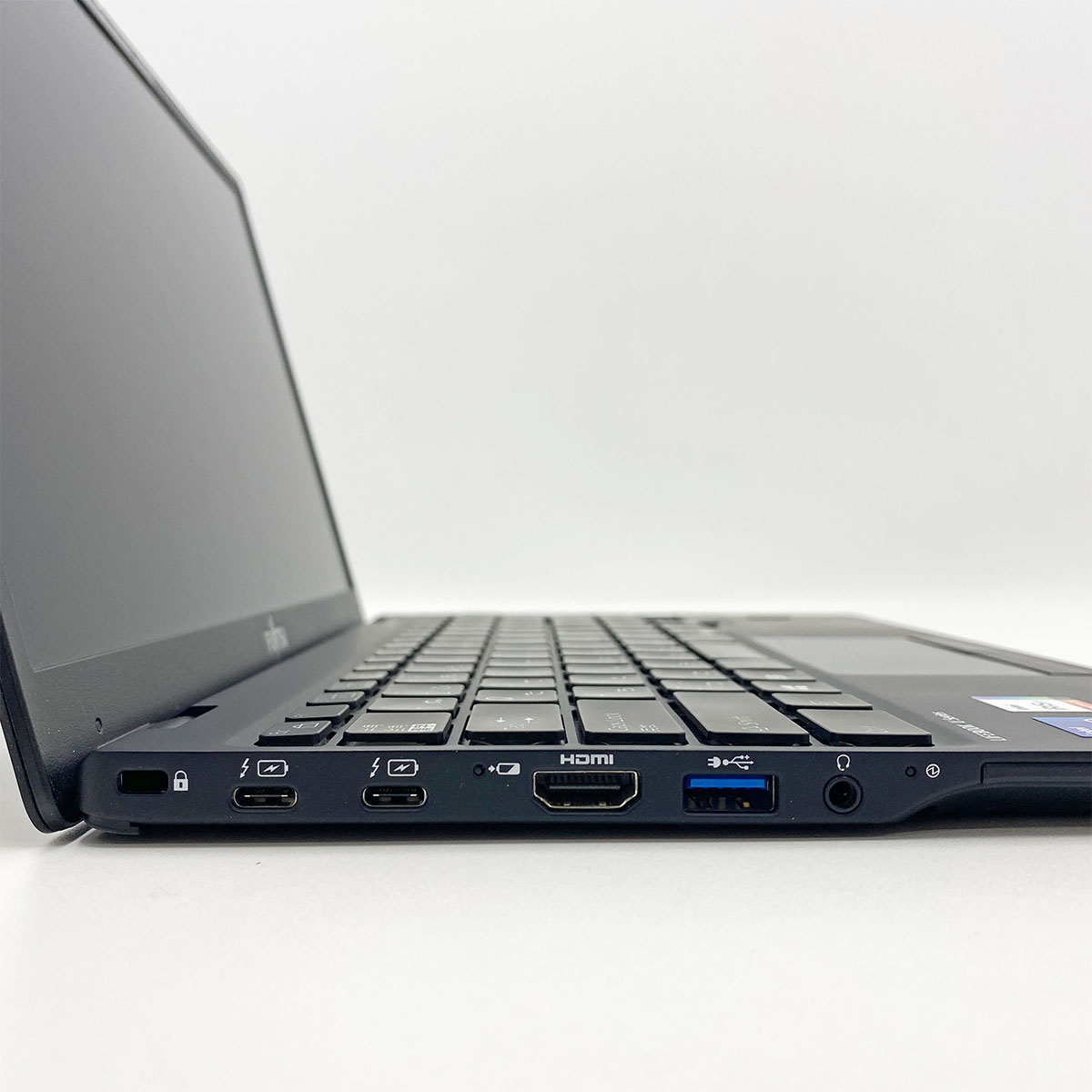 中古 LIFEBOOK U9311/F 富士通 ノートパソコン Corei7 1185G7/16GB