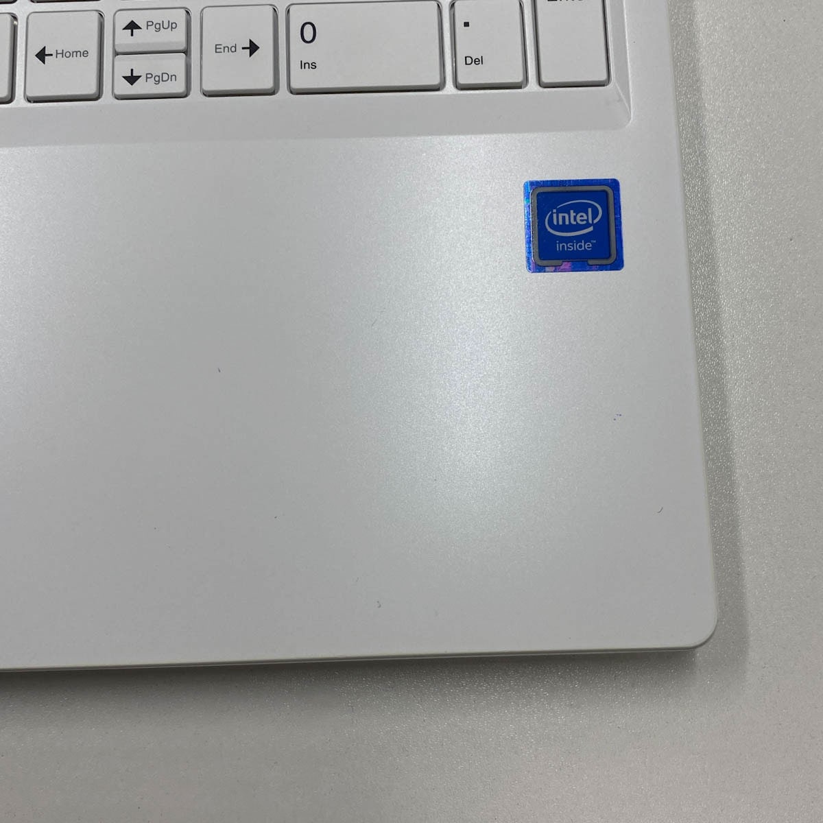 中古 LaVie NS200R2W-S4 NEC ノートパソコン Celeron 4205U/8GB