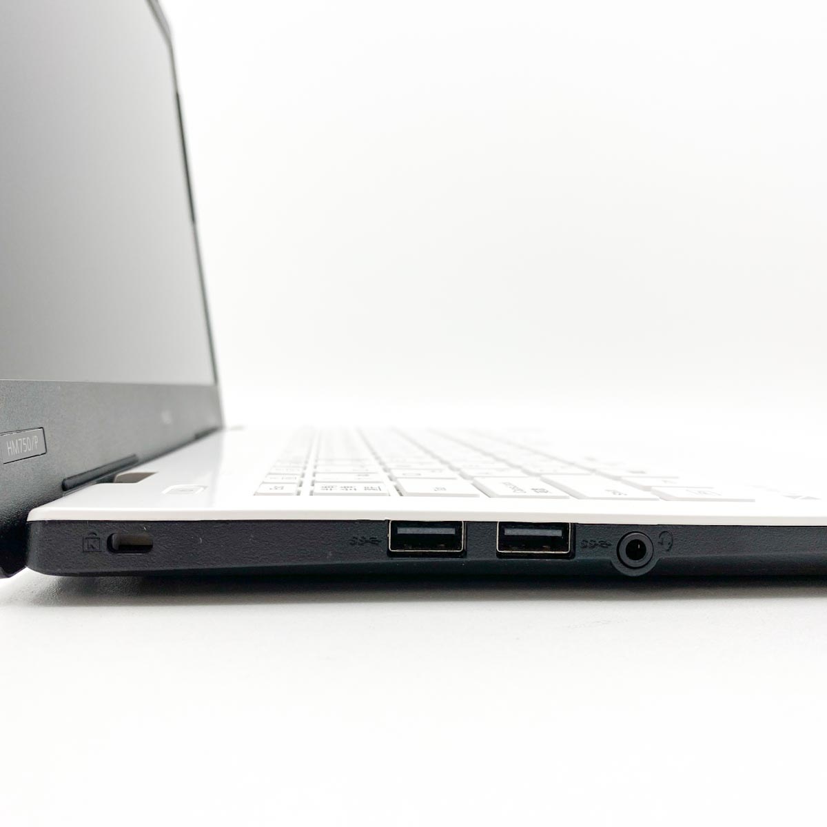 中古 LaVie HM750PAW NEC ノートパソコン Corei7 8565U/16GB/SSD512GB