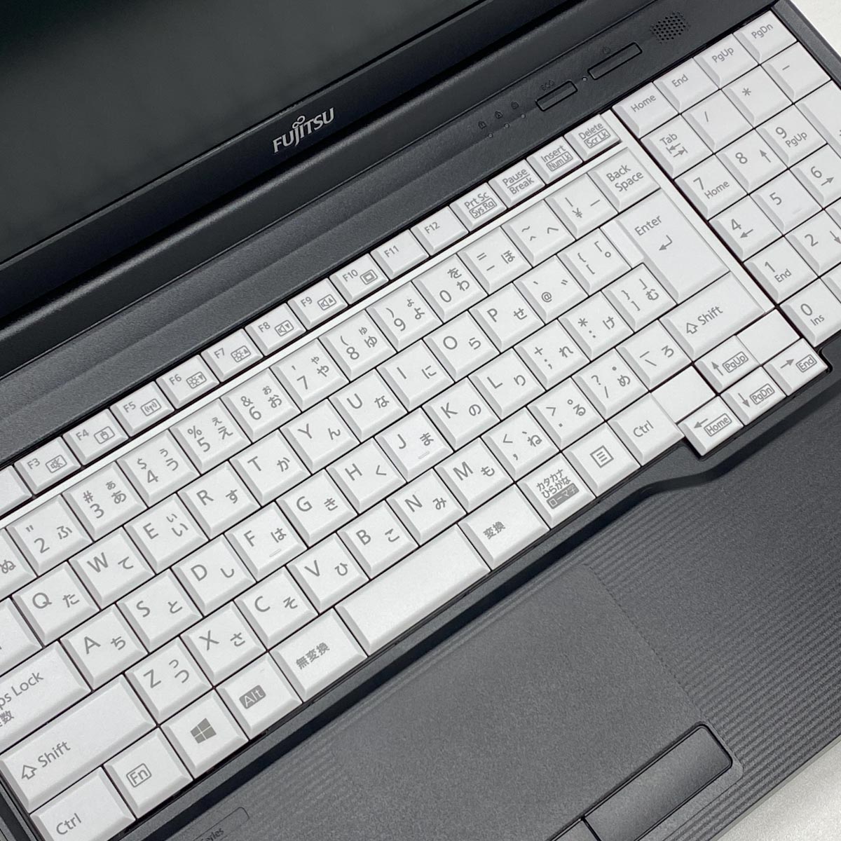 中古 LIFEBOOK A5511/G 富士通 ノートパソコン Corei5 1145G7/16GB