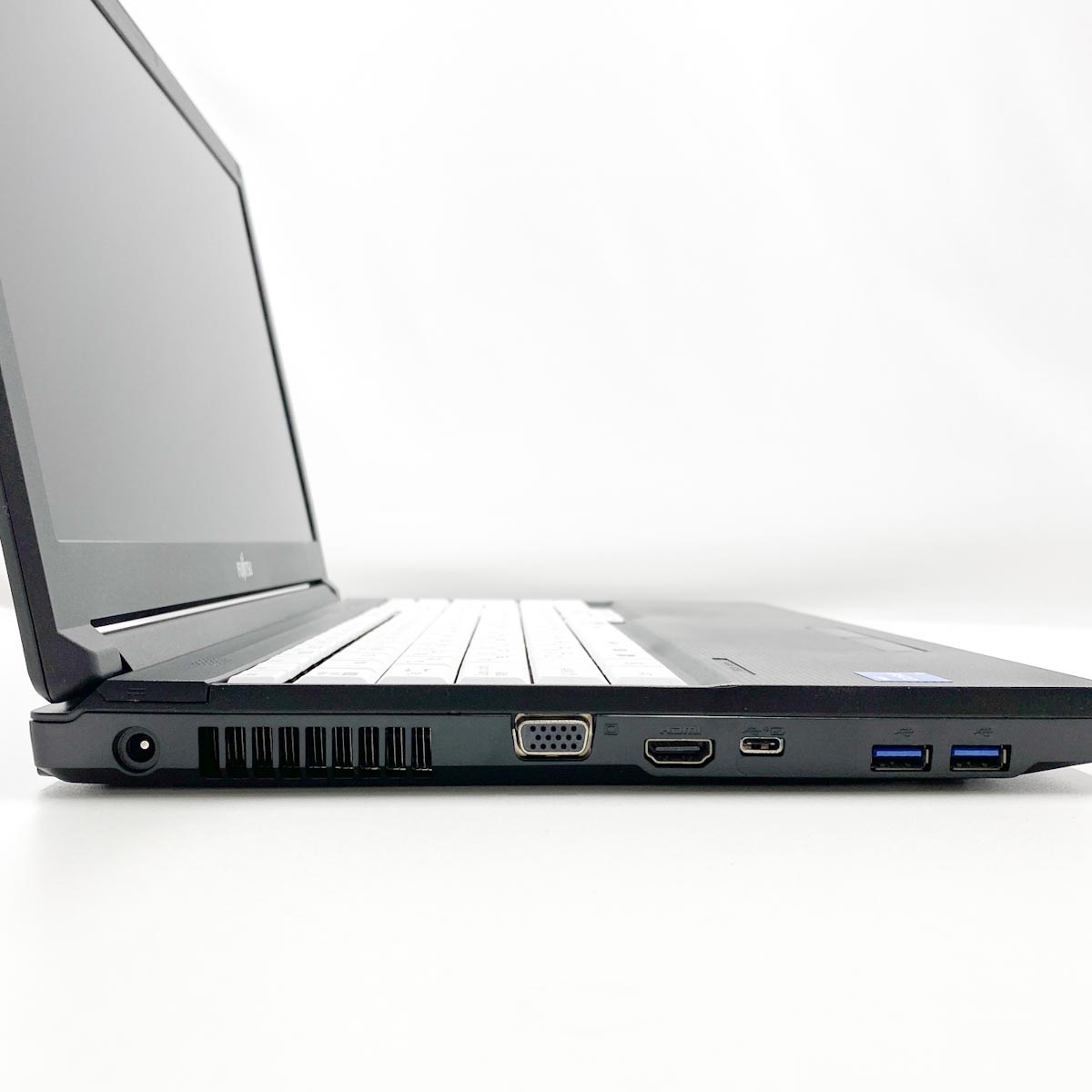 中古 LIFEBOOK A5511/G 富士通 ノートパソコン Corei5 1145G7/16GB