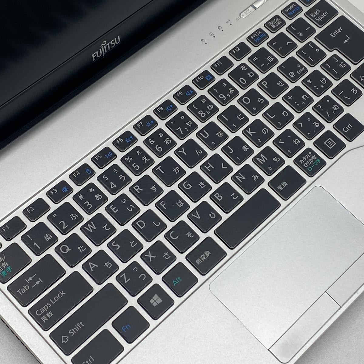 書類作成用に✨Win11＆マウス付✨快適SSD✨東芝白ノートパソコンカメラ薄型 中古 LIFEBOOK WS1/B3 東芝 ノートパソコン Corei7 8550U/20GB