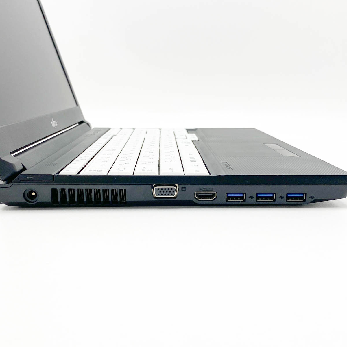 中古 LIFEBOOK A579/BX 富士通 ノートパソコン Corei5 8265U/8GB
