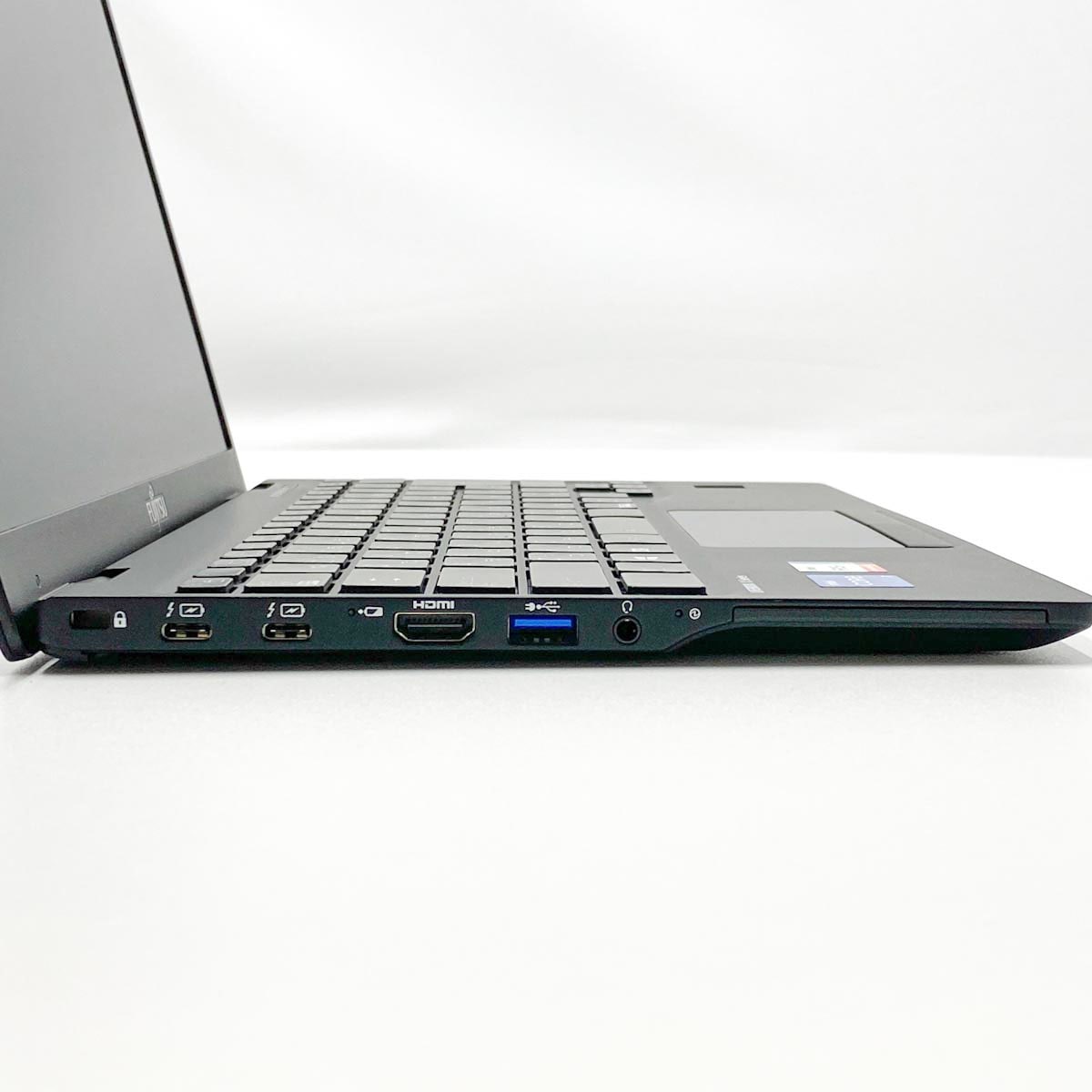 中古 LIFEBOOK U9311/HX 富士通 ノートパソコン Corei7 1185G7/16GB