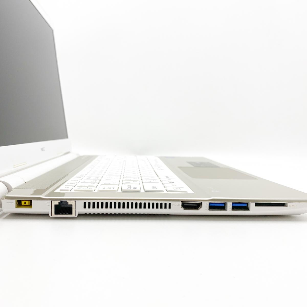 ノートパソコン/白/NEC/傷なし/初期化済み 中古 LaVie SN18CRSAB NEC ノートパソコン Celeron 3865U/8GB/SSD128GB