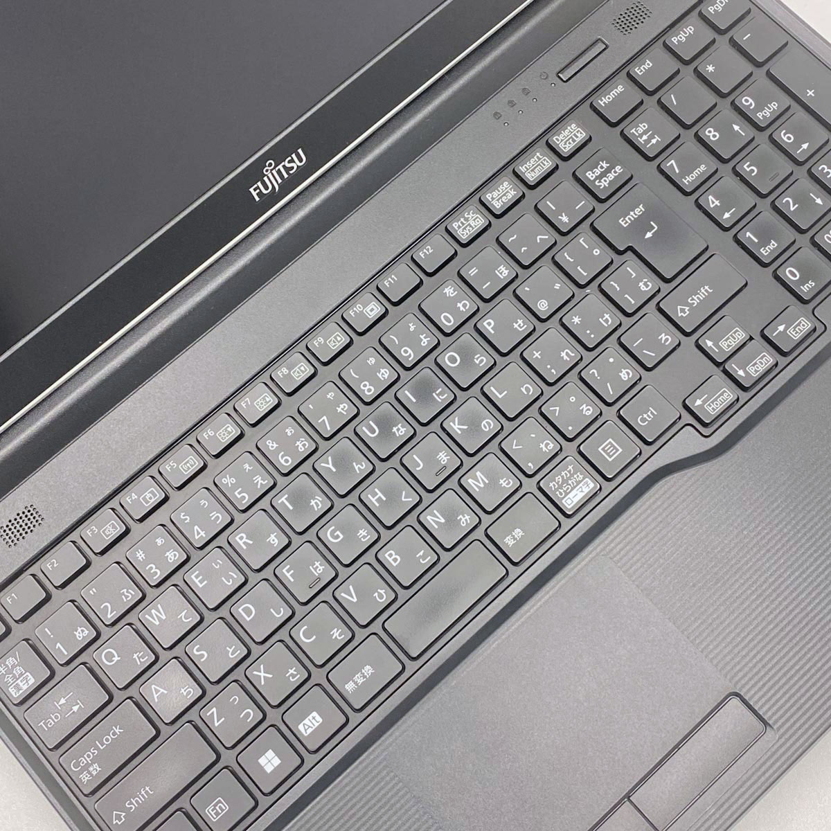 中古 LIFEBOOK A5512/J 富士通 ノートパソコン Corei5 1245U/16GB 