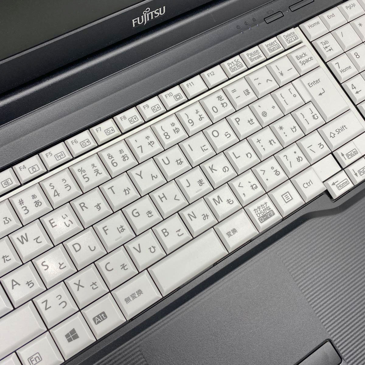 中古 LIFEBOOK A5510/FX 富士通 ノートパソコン Corei5 10210U/16GB