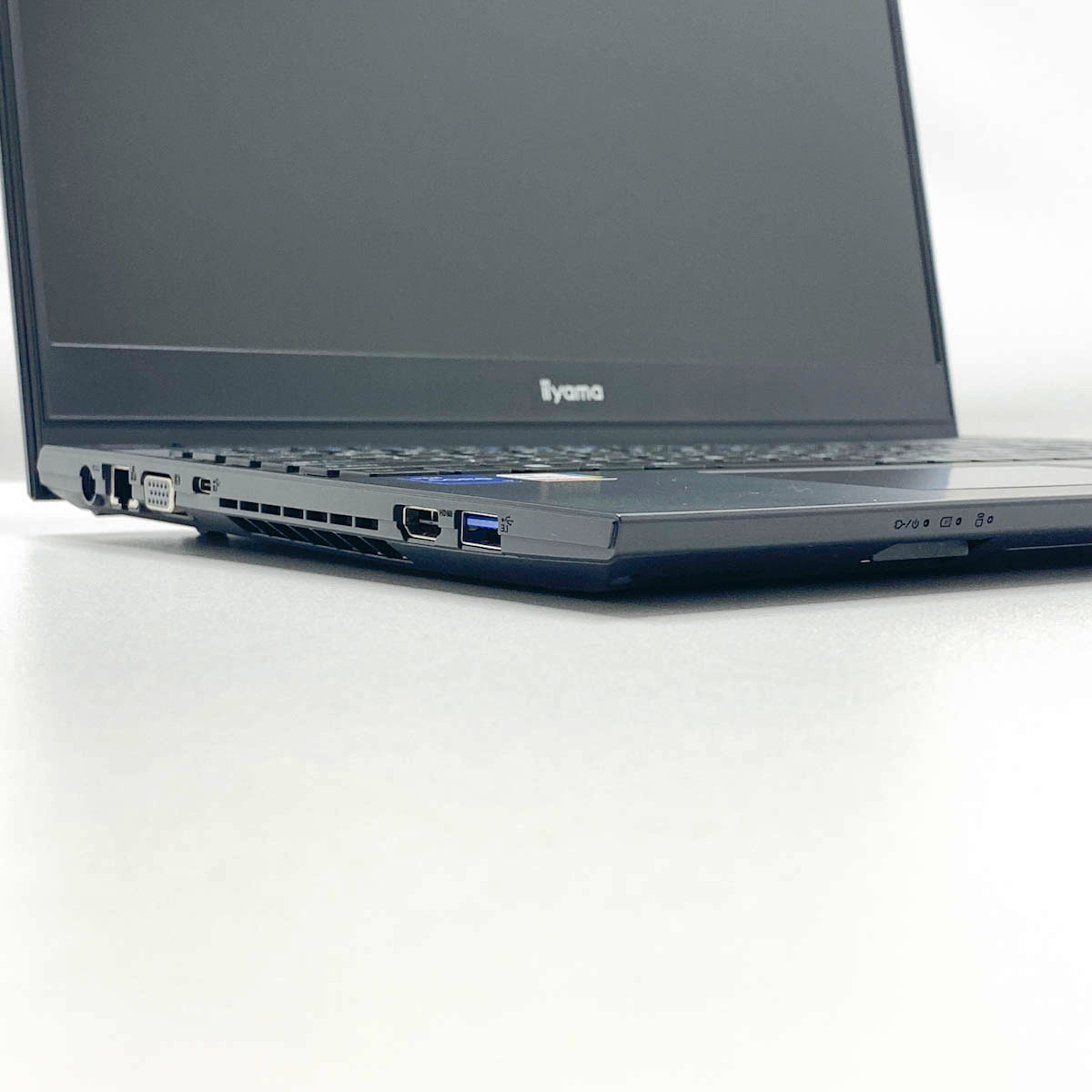 中古 IStNEi-15FH121-i7 iiyama ノートパソコン Corei7 1165G7/16GB