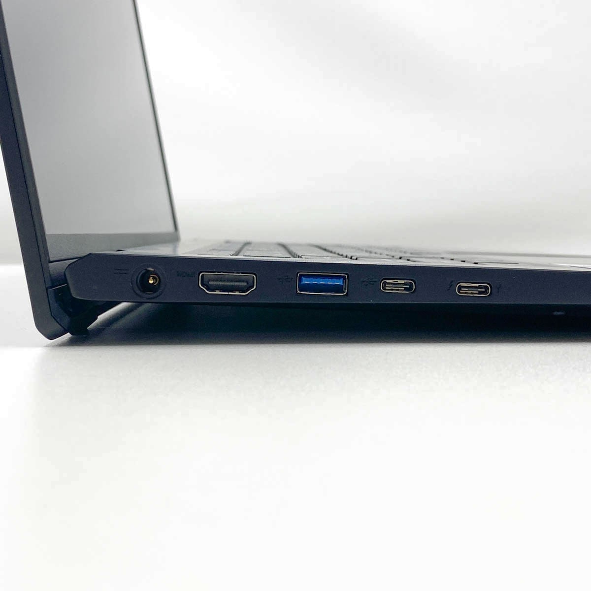 中古 IStNES-17FH122-17 NS70PU iiyama ノートパソコン Corei7 1260P