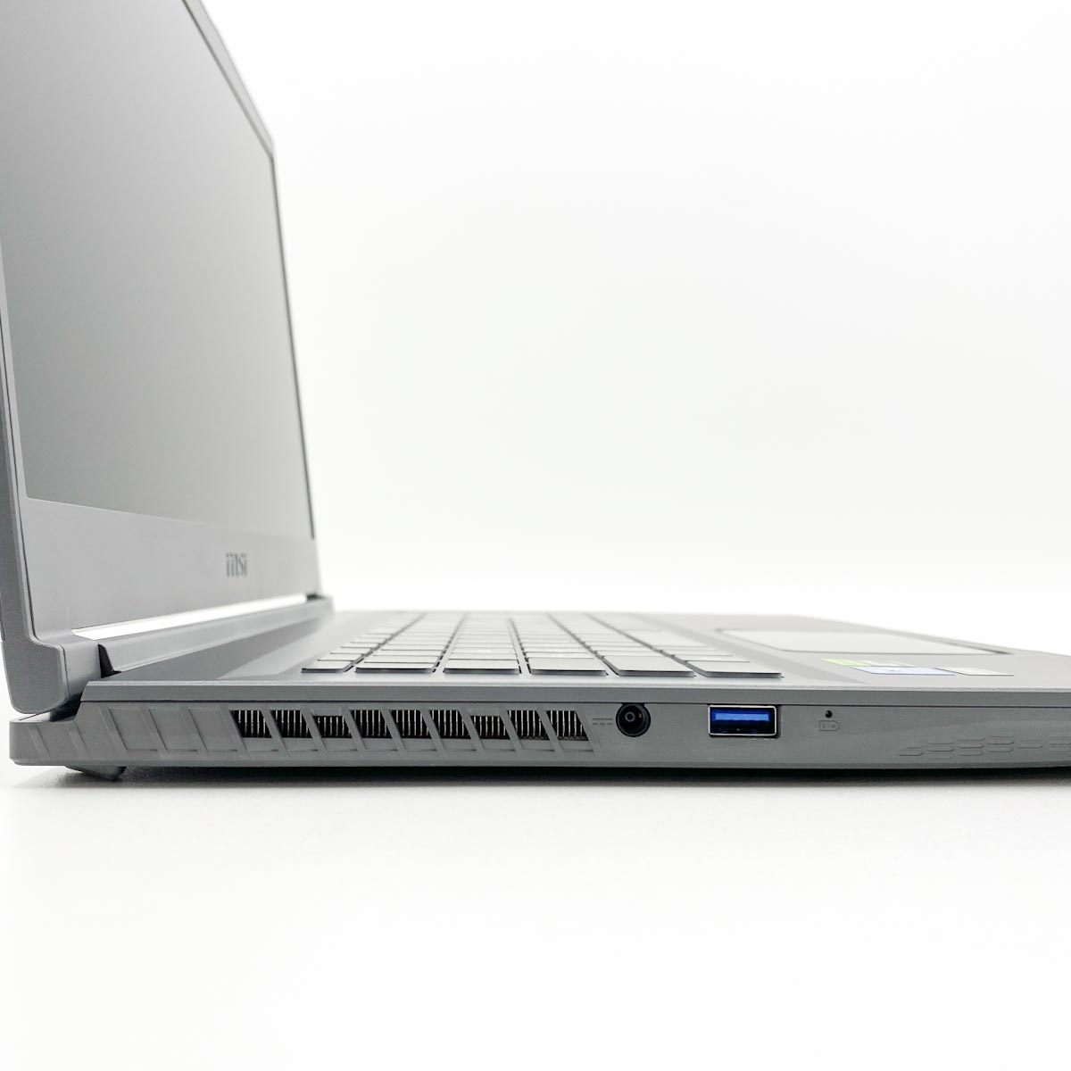中古 B12UC MSI ノートパソコン Corei5 12450H/16GB/SSD512GB/15.6型
