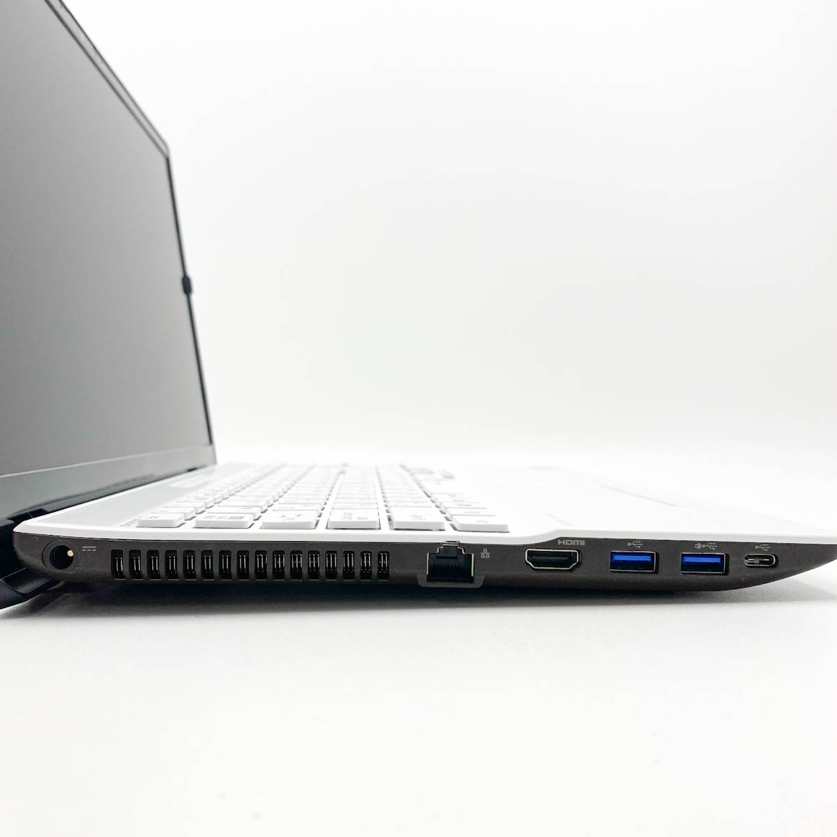 中古 LIFEBOOK WAI/D3 富士通 ノートパソコン Corei7 8565U/16GB