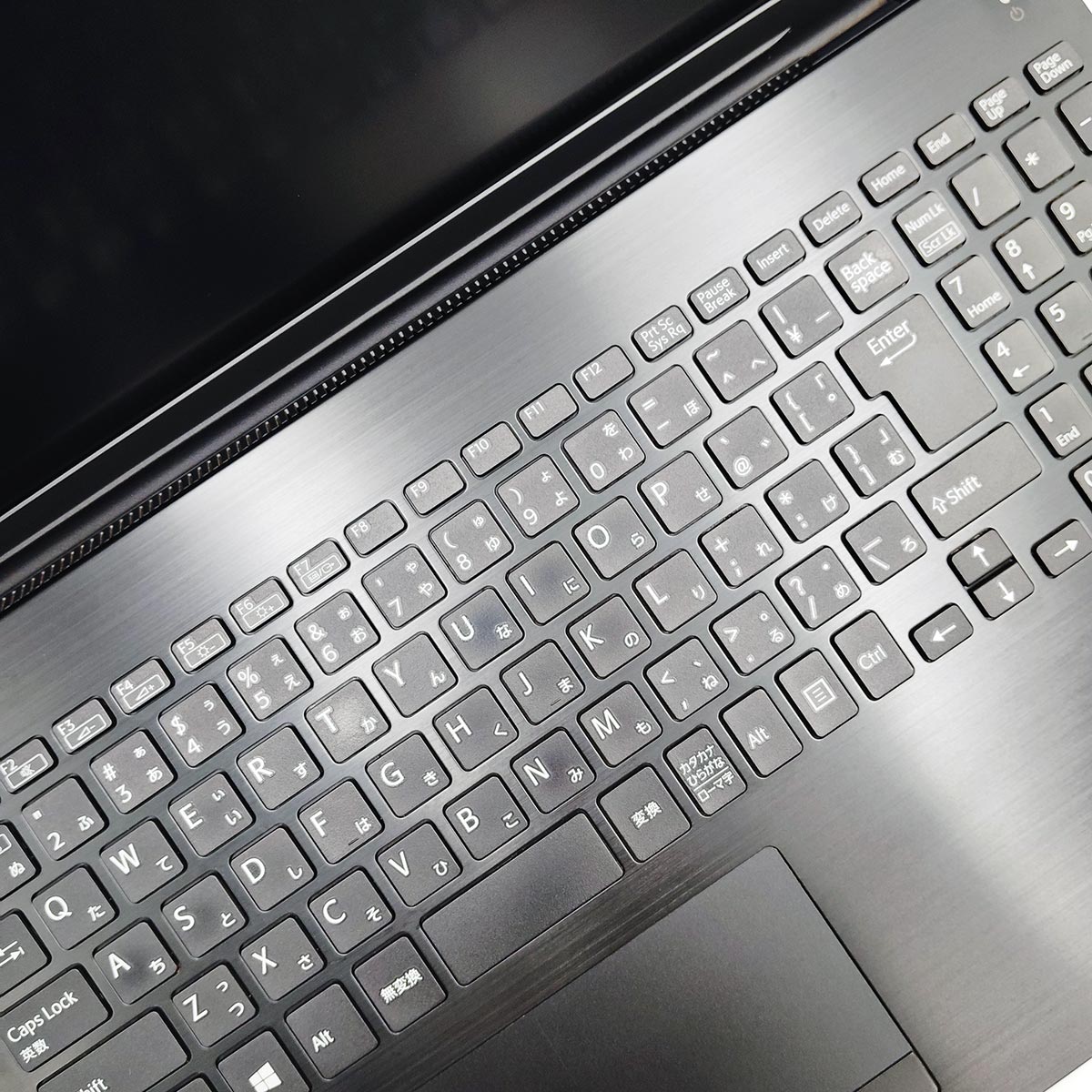 Sonyノートパソコン Ci5（中古）6GBのメモリ、SSD128GB,13.1画面、GeForce GT 330M + Intel HD Graphics、Windows11,Photoshop2021,Illustrator2021,Premiere2020,Office2021等 中古ノートパソコン SONY(VAIO) VJPG13C11N 13.3ｲﾝﾁ Core i5-1035G1