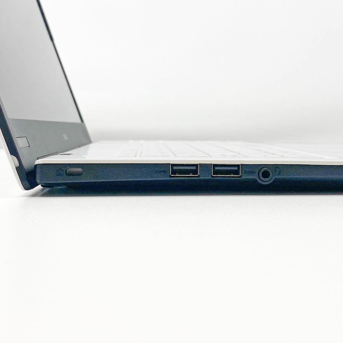 中古 LaVie HM750PAW-E3 NEC ノートパソコン Corei7 8565U/16GB