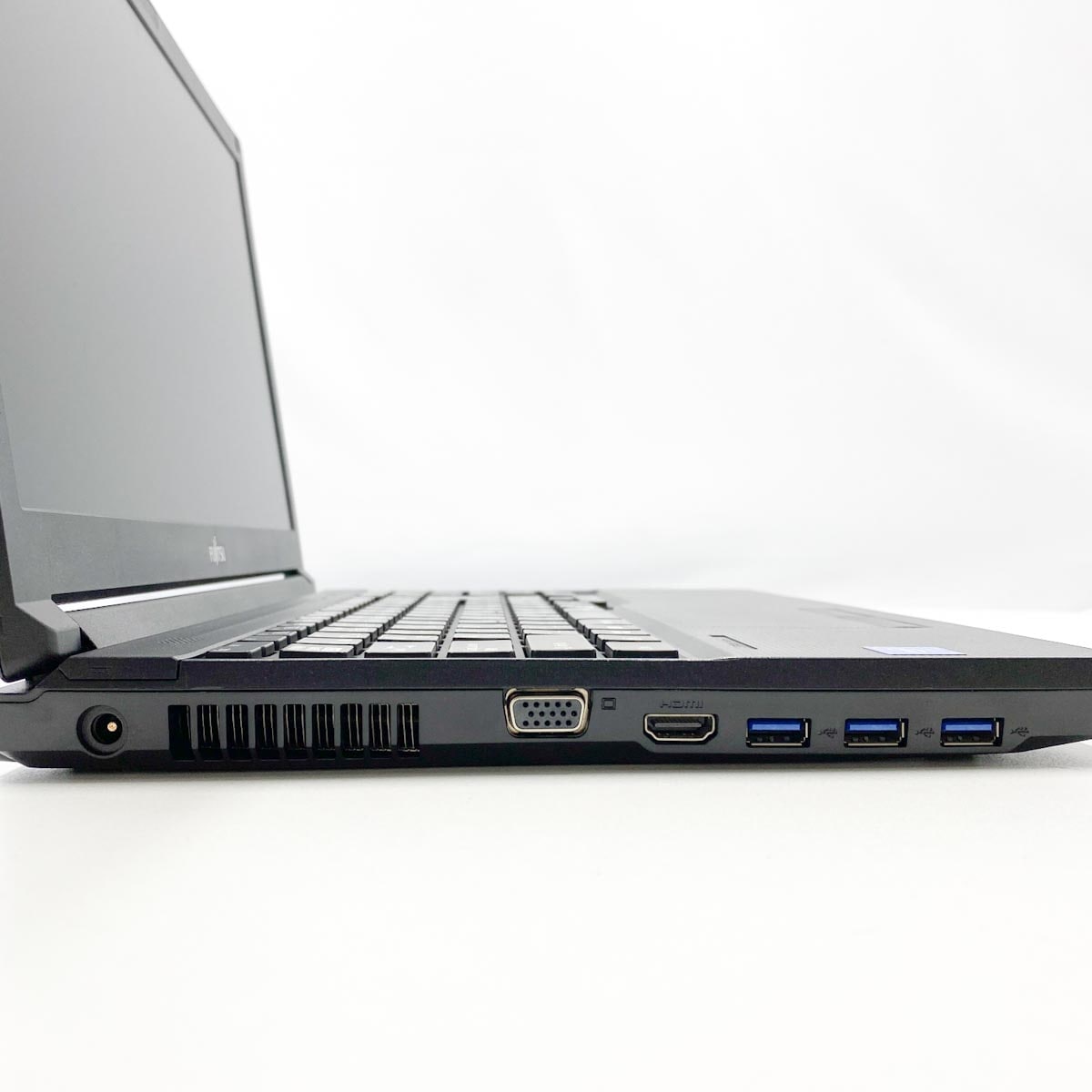 中古 LIFEBOOK A579/A 富士通 ノートパソコン Celeron 4205U/8GB