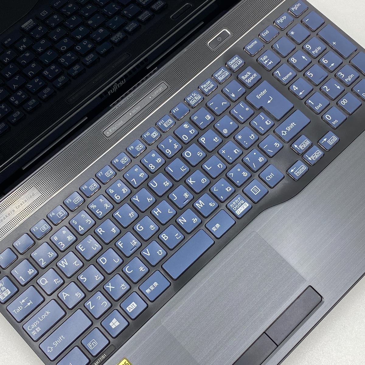 中古 LIFEBOOK AH77/D1 富士通 ノートパソコン 【青色のキーボード