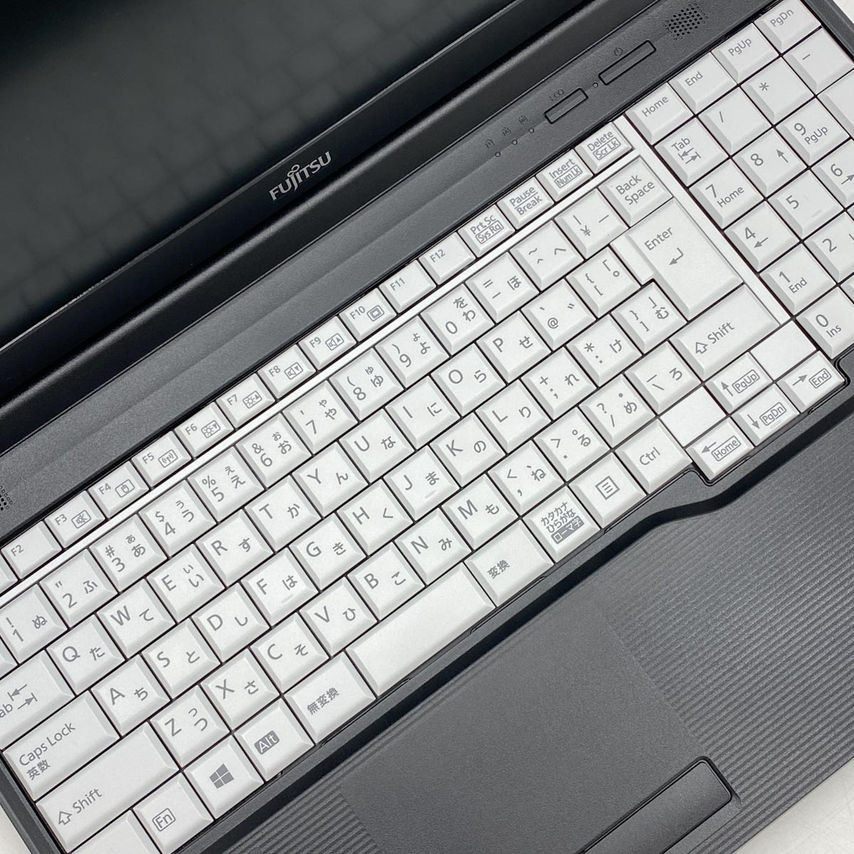 中古 LIFEBOOK A5511/HX 富士通 ノートパソコン Corei5 1135G7/16GB