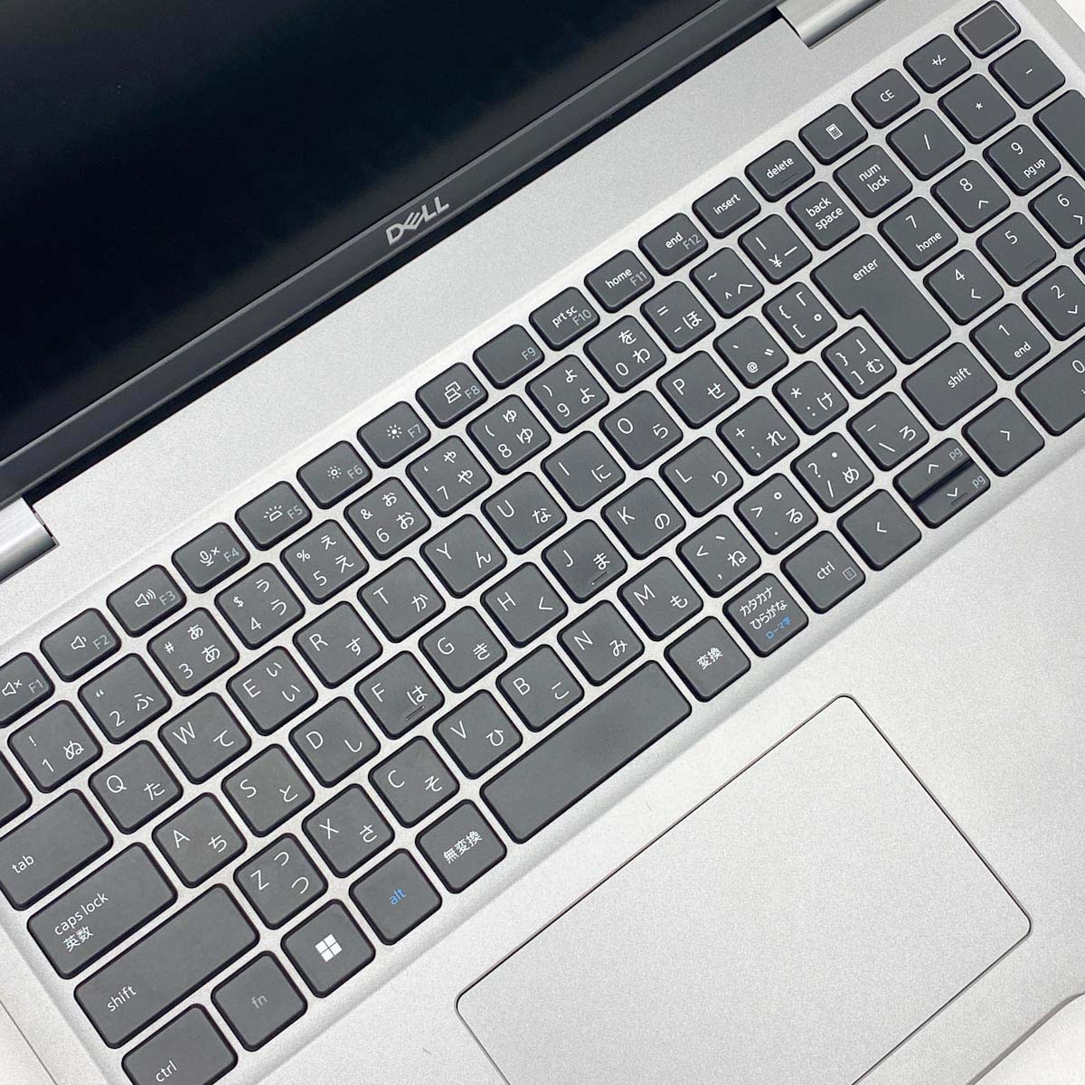 DELL VOSTRO 3561 ノートPC SSD256GB 8GBメモリー デル、SOHO向けの