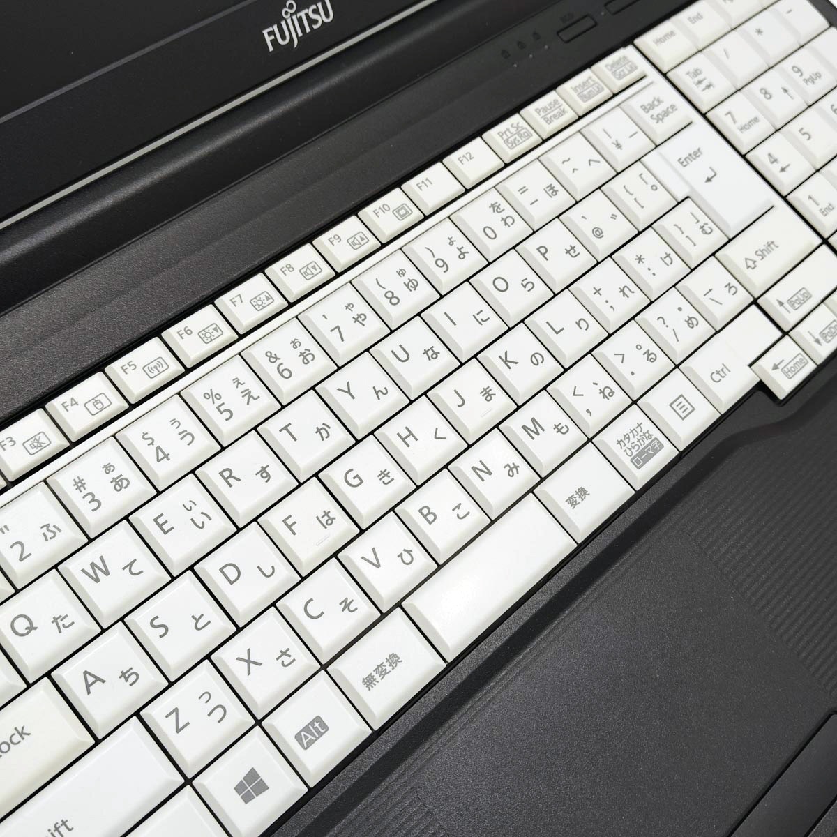 中古 LIFEBOOK A5510/E 富士通 ノートパソコン Corei5 10310U/8GB