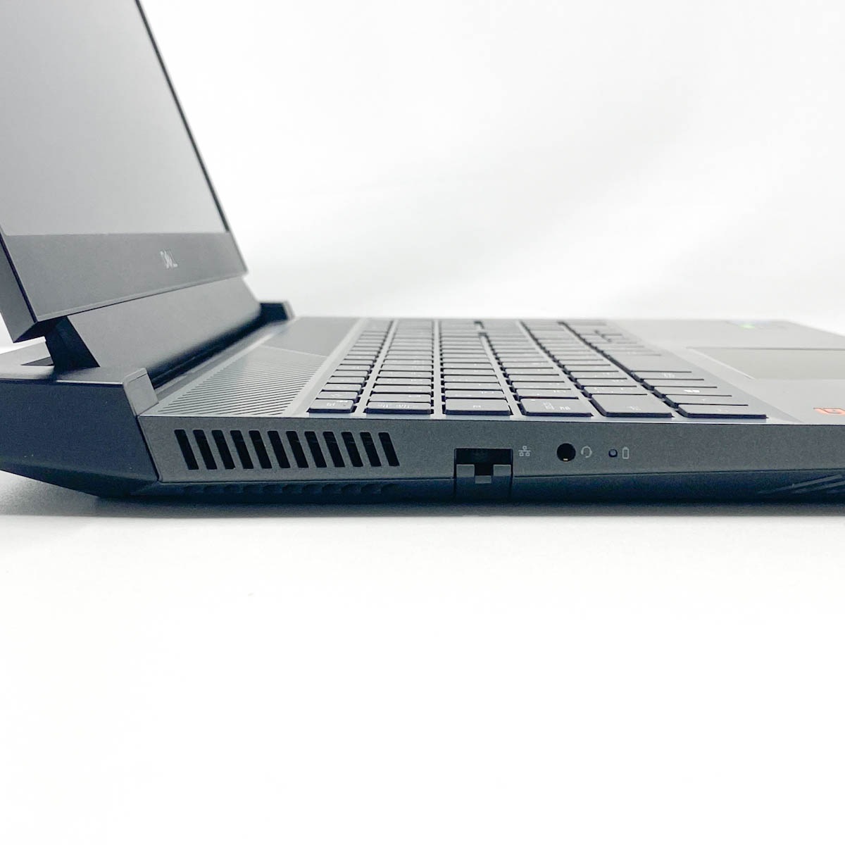 中古 G15 DELL ノートパソコン Corei7 11800H/16GB/SSD512GB/15.6型