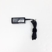 TOSHIBA 19V-2.37A 45W (5.5mm)  [ACU01007][中古] [ 周辺機器]