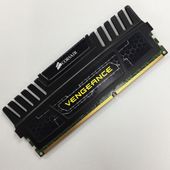 【お宝発掘市！】 Corsair 240pin 4GB PC3-12800 CMZ8GX3M2A1600C9 [中古][メモリ][外装：Aランク 動作：Aランク]