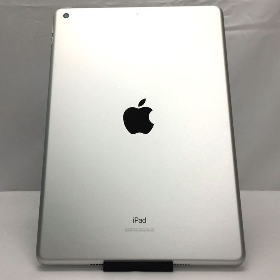 Apple iPad 10.2インチ 第8世代 Wi-Fi 32GB シルバー MYLA2J/A (A2270