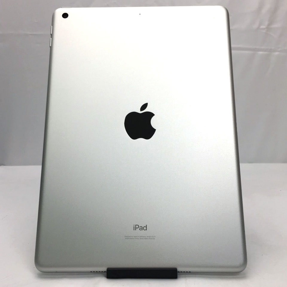 Apple iPad 10.2インチ 第8世代 Wi-Fi 32GB シルバー MYLA2J/A