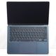 Apple MacBook Air (M2, 2022) FLY33J/A(MLY33J/A)(A2681) [HBD04018][中古/ ノートパソコン /13.6型 /macOS 26.4.1 /Apple M2, 8 core GPU / メモリ：8GB /256GB [画面：Aランク 外装：Aランク 動作：Aランク][送料無料]